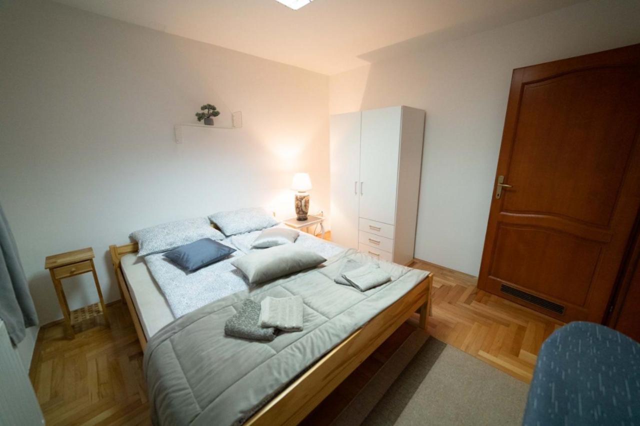 Apartman Yellow House Sarajevo Exterior photo