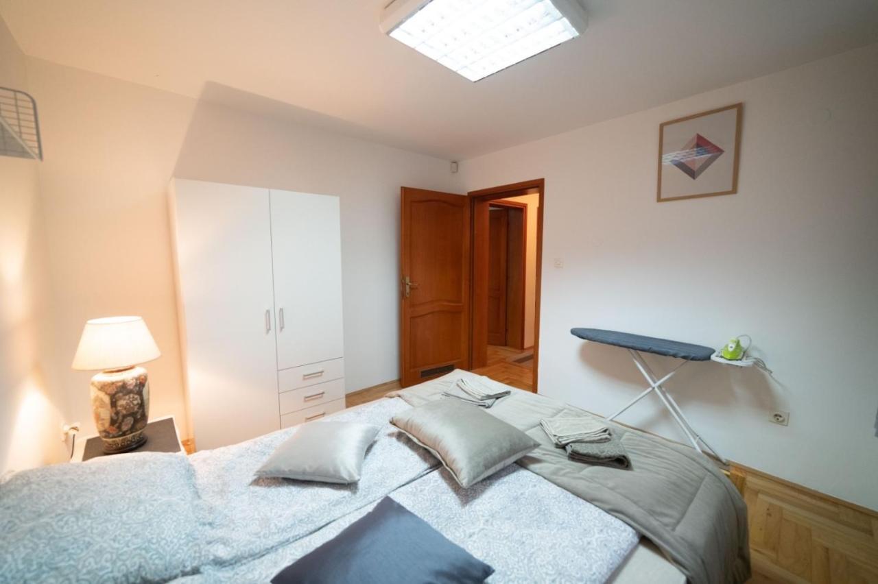 Apartman Yellow House Sarajevo Exterior photo