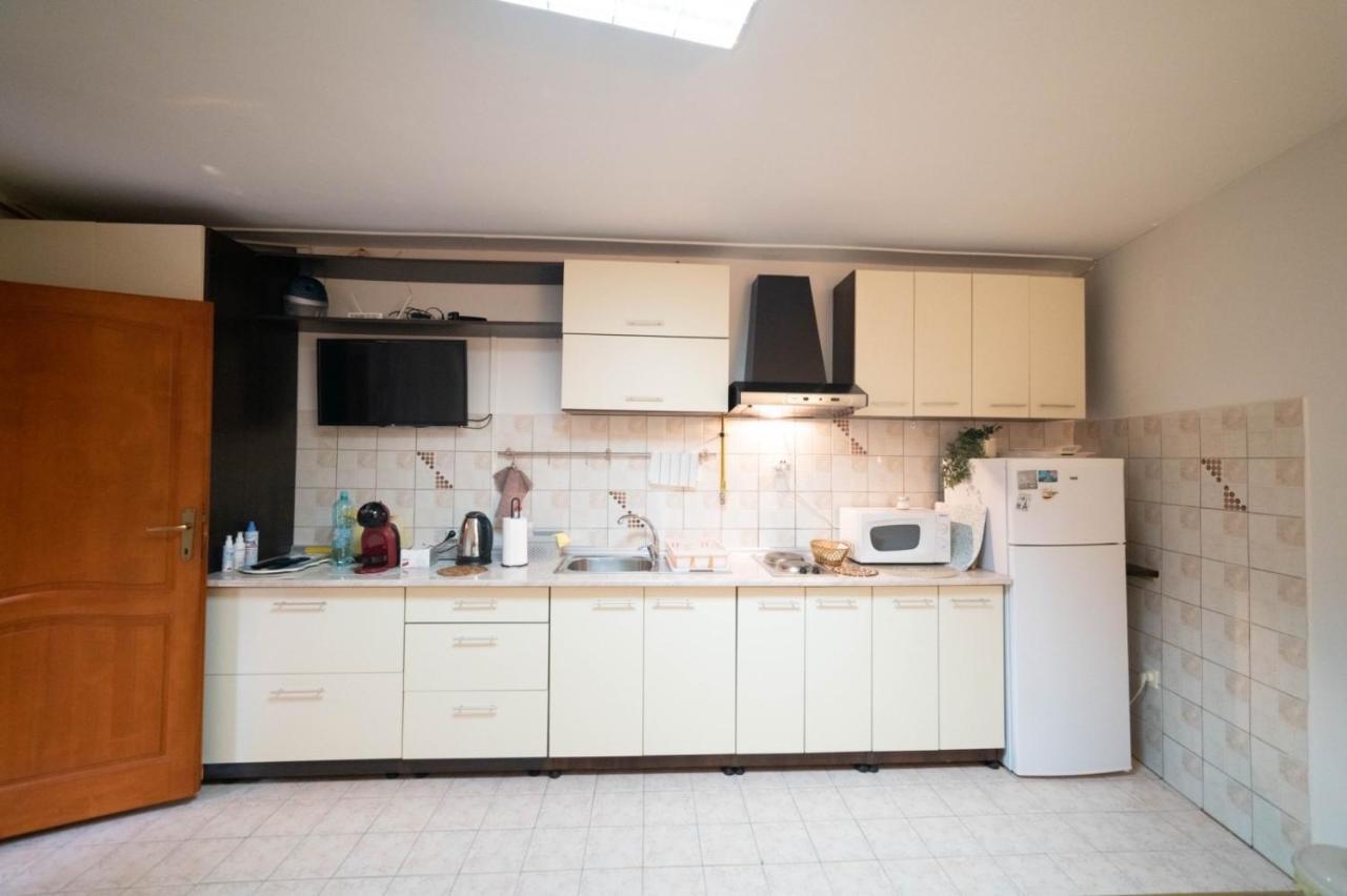 Apartman Yellow House Sarajevo Exterior photo